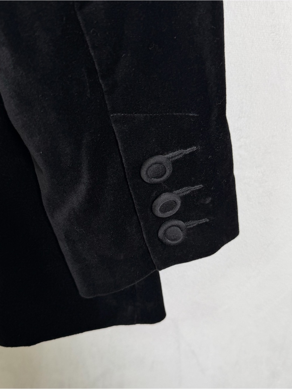 Cabi Women’s Black Velvet Tuxedo Pant Suit Set Size L Jacket & 14 Pants - Picture 9 of 16